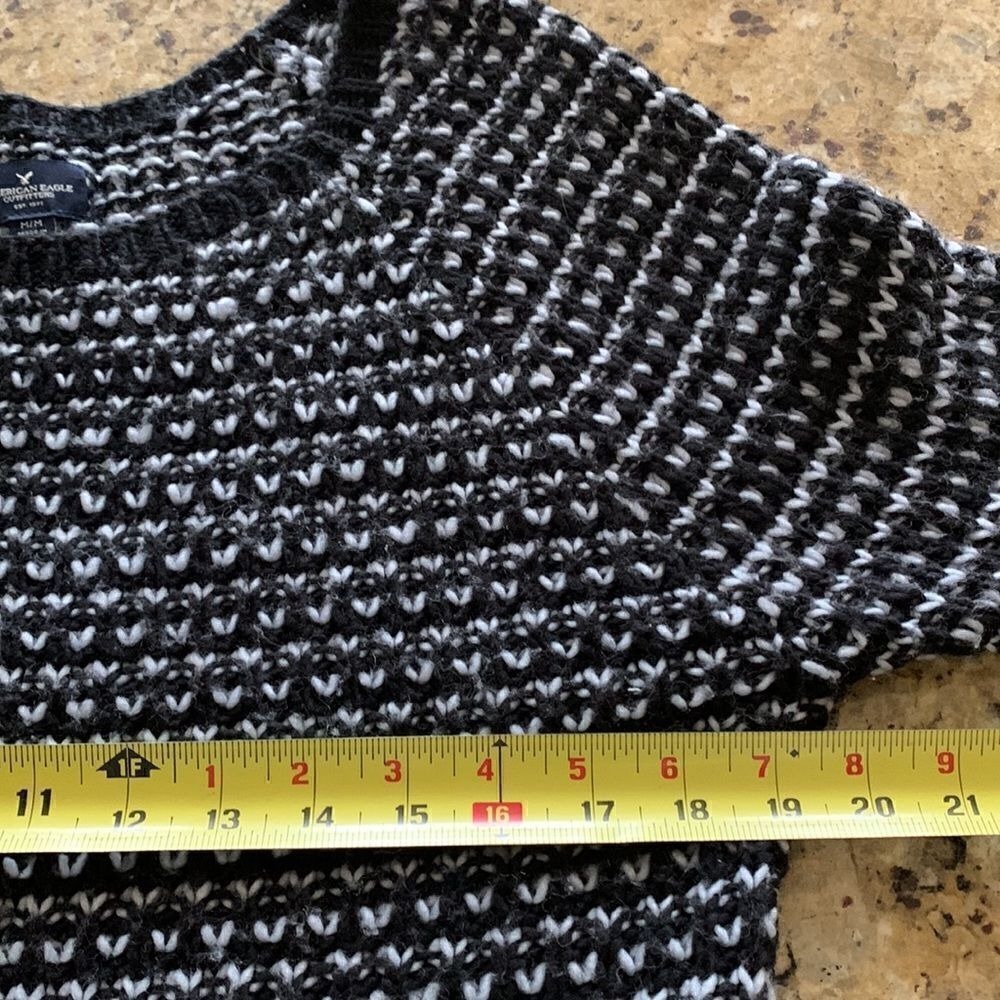 Black Sweater Wool Blend Drop Shoulder American Eagle women's medium - Picture 9 of 9